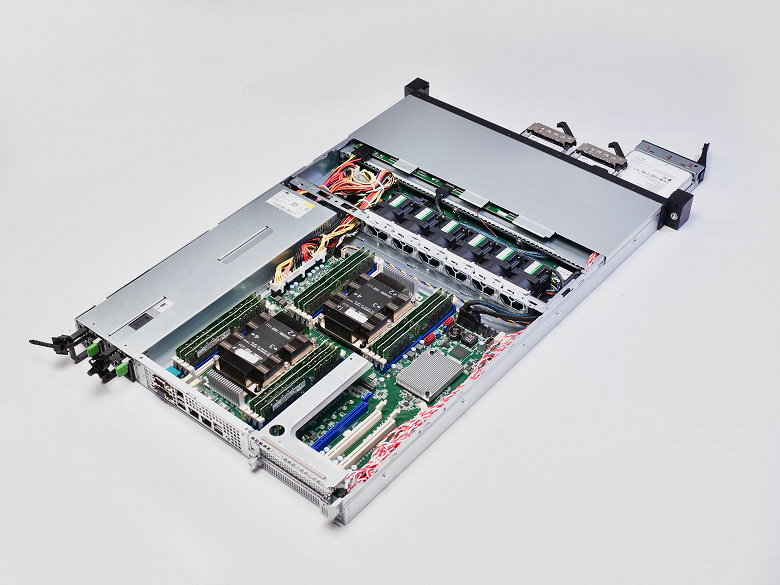Представлен первый российский сервер с уникальной дисковой подсистемой и отечественной БСВВ Numa BIOS — «Аквариус» T50 D108FW